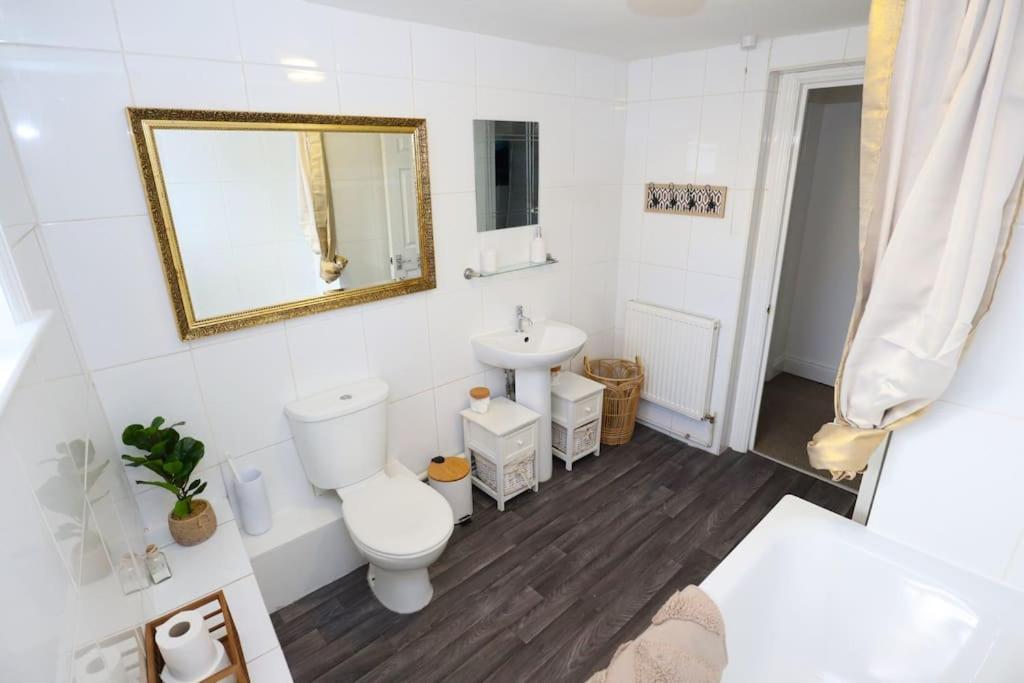 New Sunset Square Eastbourne 2 Bed Apartment, Long Stay Welcome Eksteriør billede