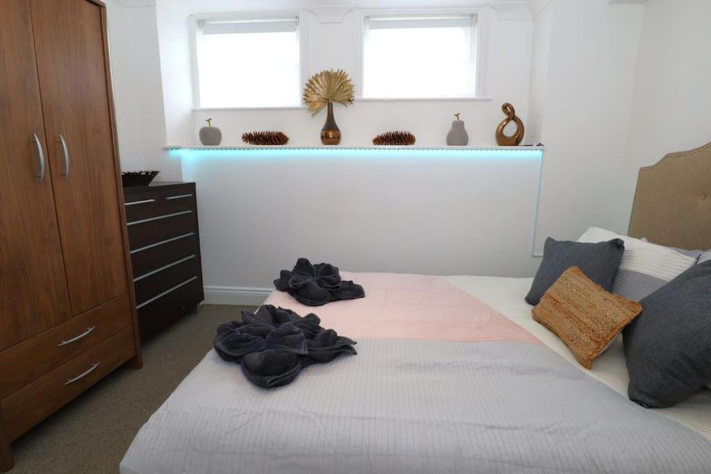 New Sunset Square Eastbourne 2 Bed Apartment, Long Stay Welcome Eksteriør billede